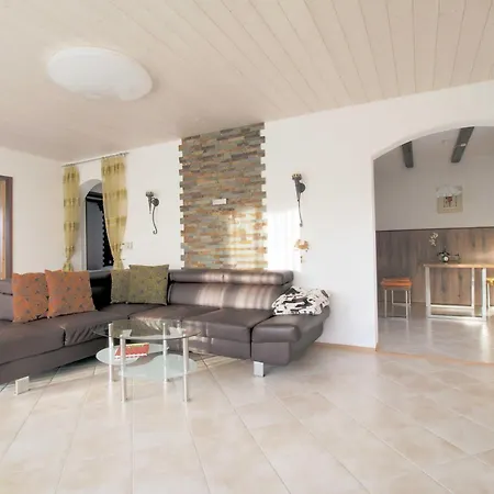 Haus 89 Eg * Arrach
